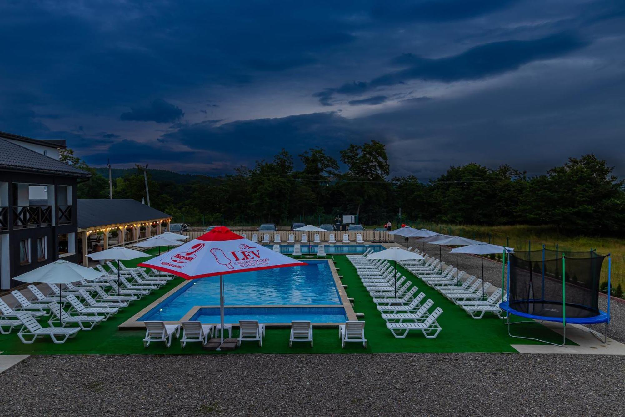 Romantik Solotvyno Luaran gambar